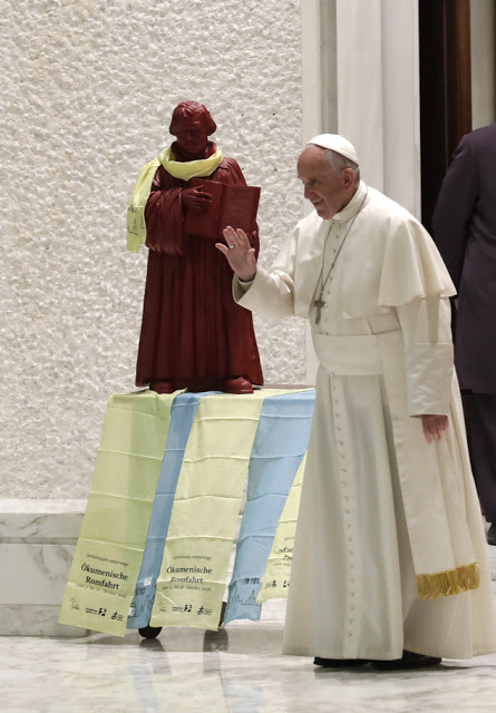 Le 13 Octobre (Notre Dame de Fatima) pape François reçoit les Luthériens au Vatican  Luther11