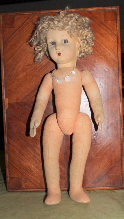 Les poupées avec corps en tissu                       GENERALITES Img_2411
