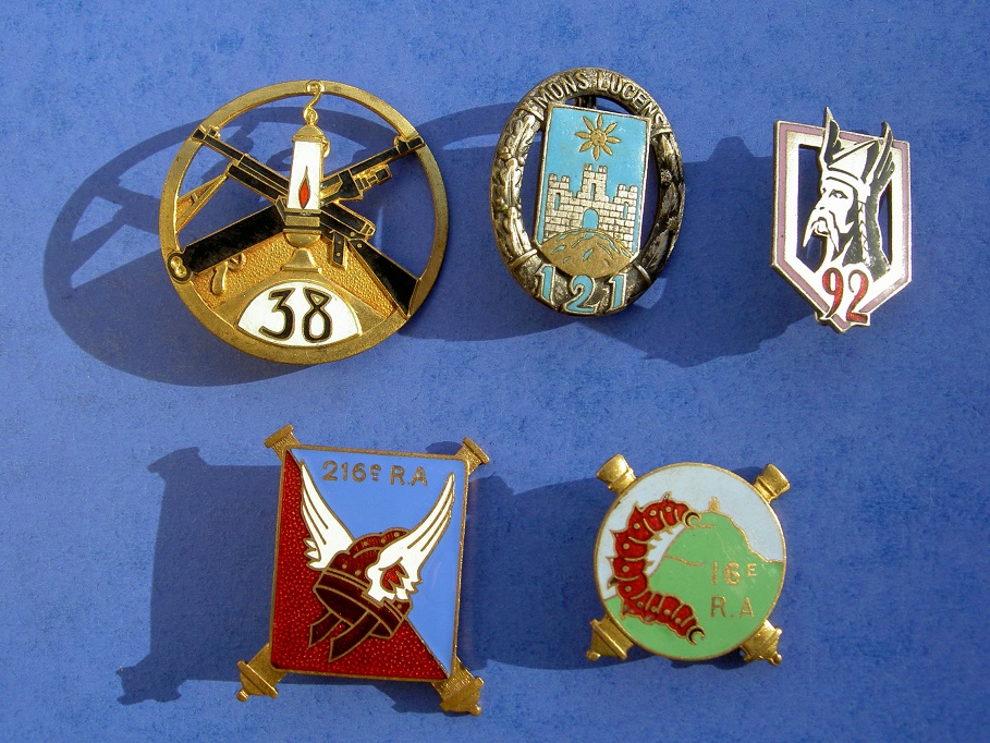 Insignes de la 25° Division d'Infanterie Motorisée Pict4024