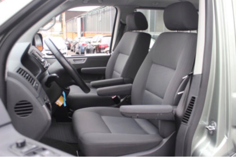 VW T5 Multivan 2.5 TDI Confort 4Motion + GPS Img_3610