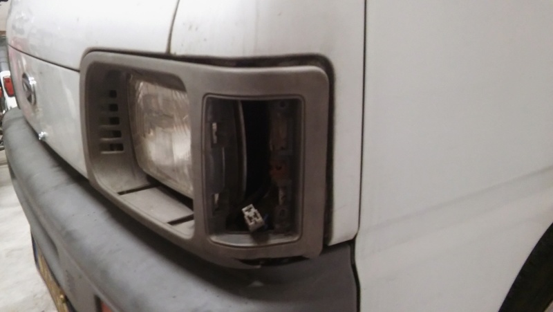 replacing headlight 1996 Hijet van 20160945