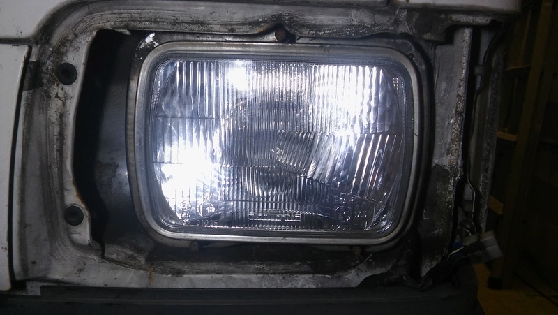 replacing headlight 1996 Hijet van 20160980