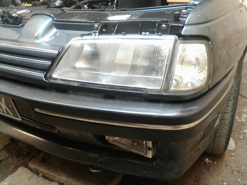 Peugeot 405 Signature ( Madagascar ) 14563410