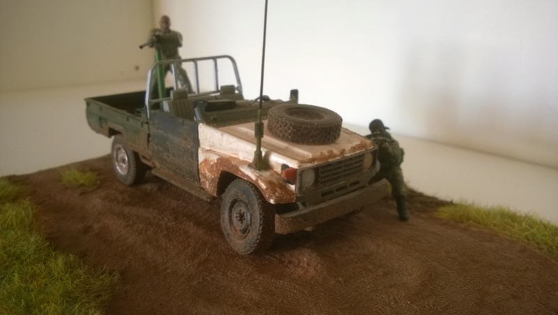 mercenaire ( toyota meng 1/35 ) Africa10