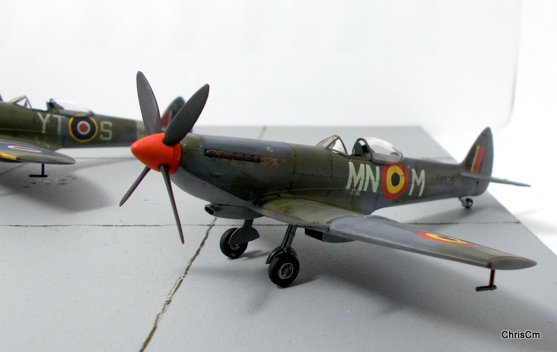 HELLER Spitfire XVI 1/72 (VINTAGE) Dscn0419