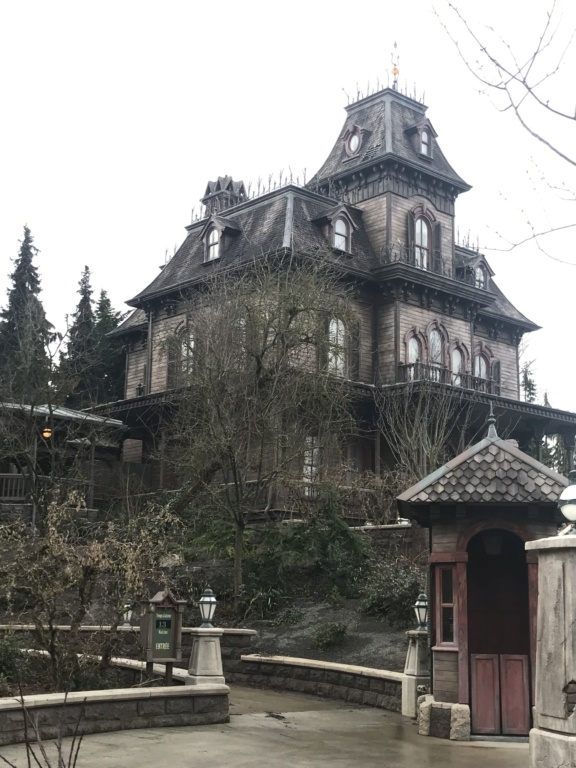 Phantom Manor - Nouvelle version [Frontierland - 2019] - Page 8 F5aa1210
