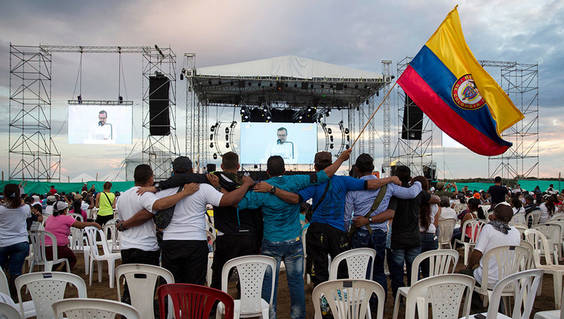 LA PAZ EN COLOMBIA!!! 14749610