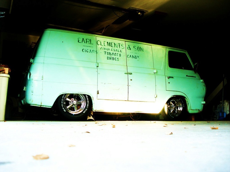 Meet "Poochie", Vinvanco's 1961 Ford Econoline Ford_v10