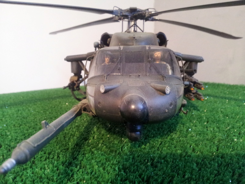 MH-60 L BLACK HAWK 1/35 Academy 20140118