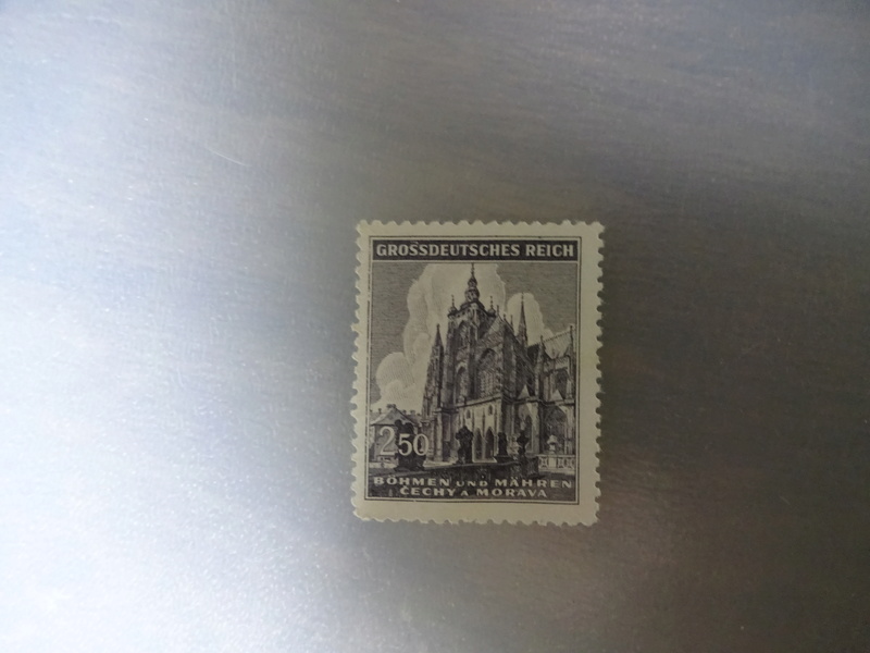 Wer kennt diese Briefmarke Dsc07410