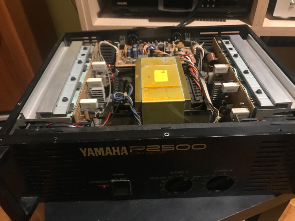 Yamaha 2500p Vs Mcinstosh y Adcom Yami10
