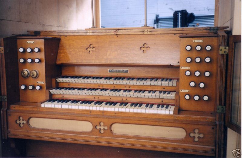 Reed organ Cramer and Co 3 claviers R_patt11