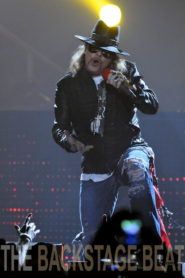 2011.11.02 - Phillips Arena, Atlanta, USA Guns-a12