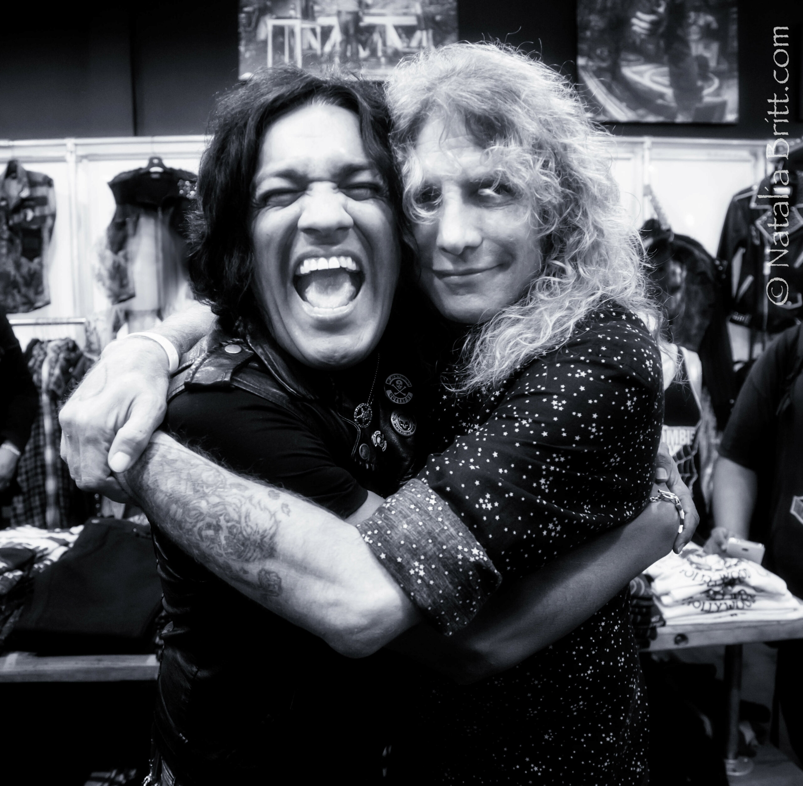 2015.04.19 - California Rock News - Steven Adler Debuts Fine Artwork Collection at Forgotten Saints L.A. Img_3515