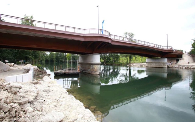 Pêche à l'aimant mystérieuse Pont_d14