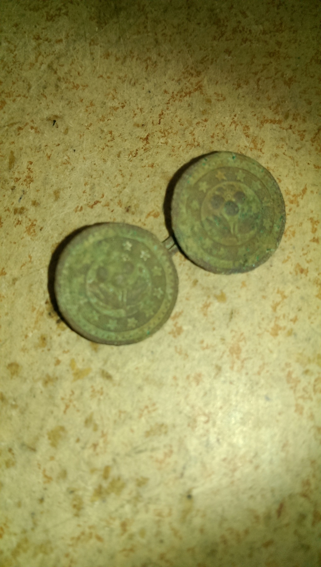 boutons manchette militaire ? Imag0231