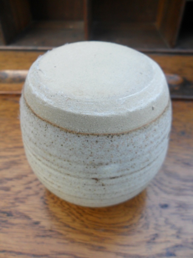 Interesting Small Oriental? style pot. No marks Would love to hear opinions Sam_5125