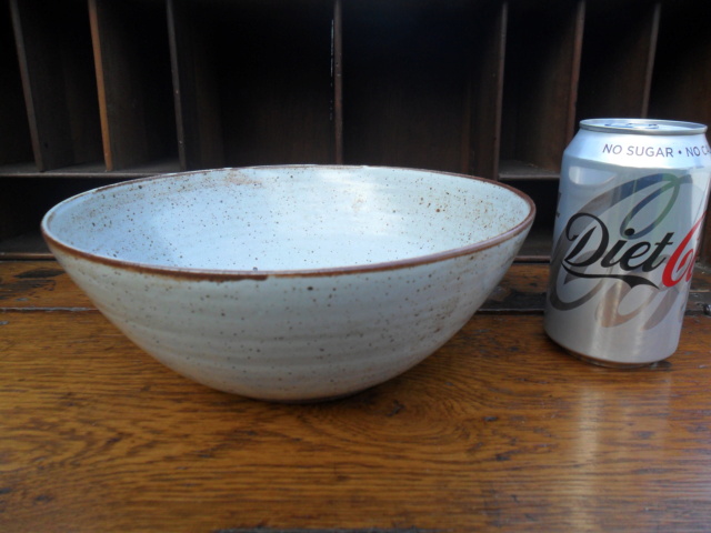 Studio pottery bowl with impressed triangular mark Sam_5128