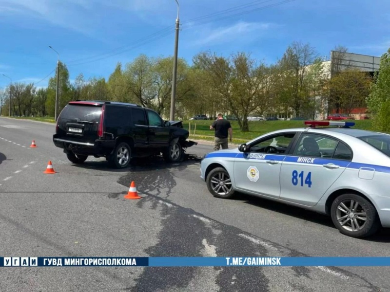 В лобовом столкновении в Минске пострадали два водителя. Photo282