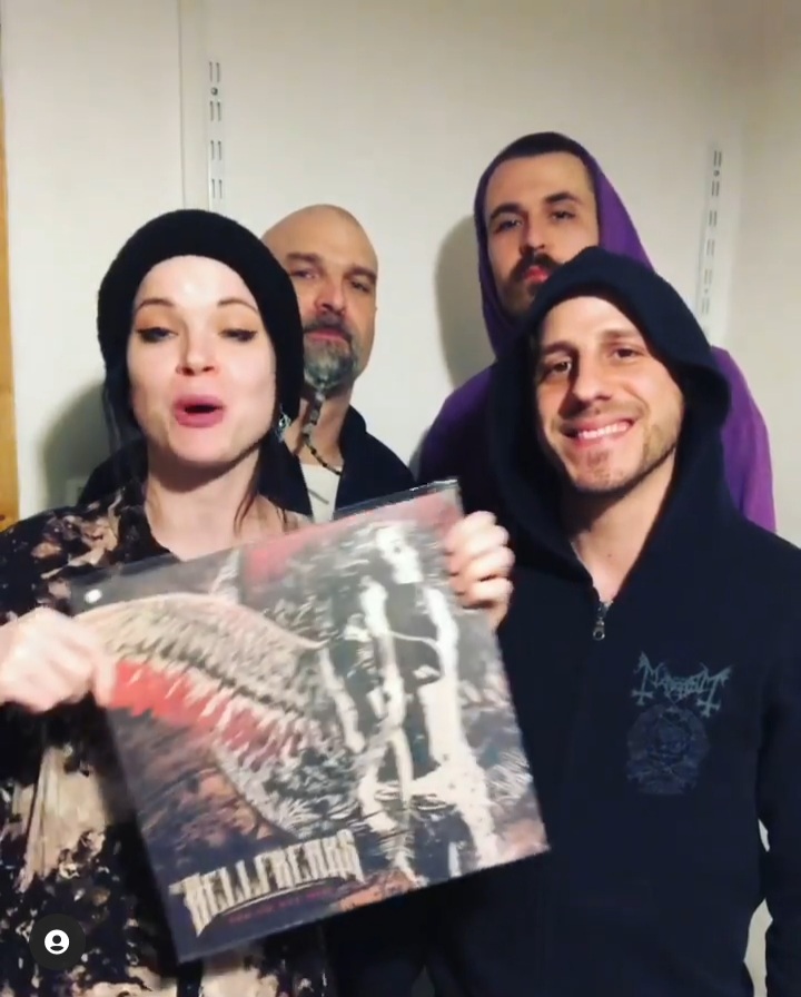 ¿Cuánto mide Shakey Sue? - Altura - Real height 20211080