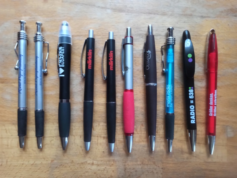 Ручки, карандаши Img_1461