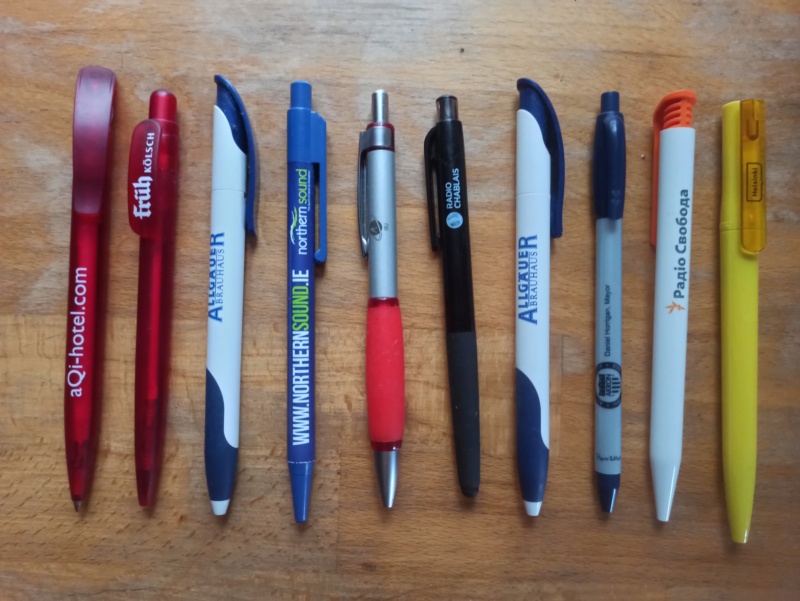 Ручки, карандаши Img_1462