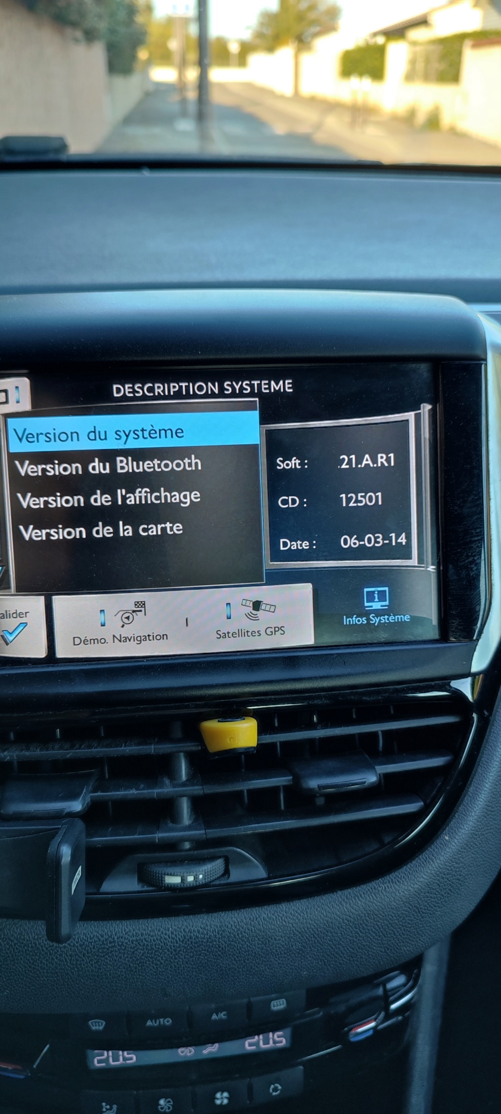 Mise à jour Firmware Peugeot 208 Img_2011