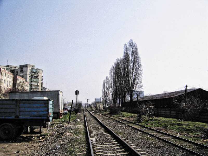 Liniile ferate industriale din Bucuresti - Pagina 5 Intrar10