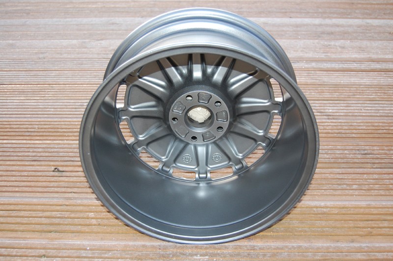 17" Audi monos - just refurbed... AWESOME! Mono_b10