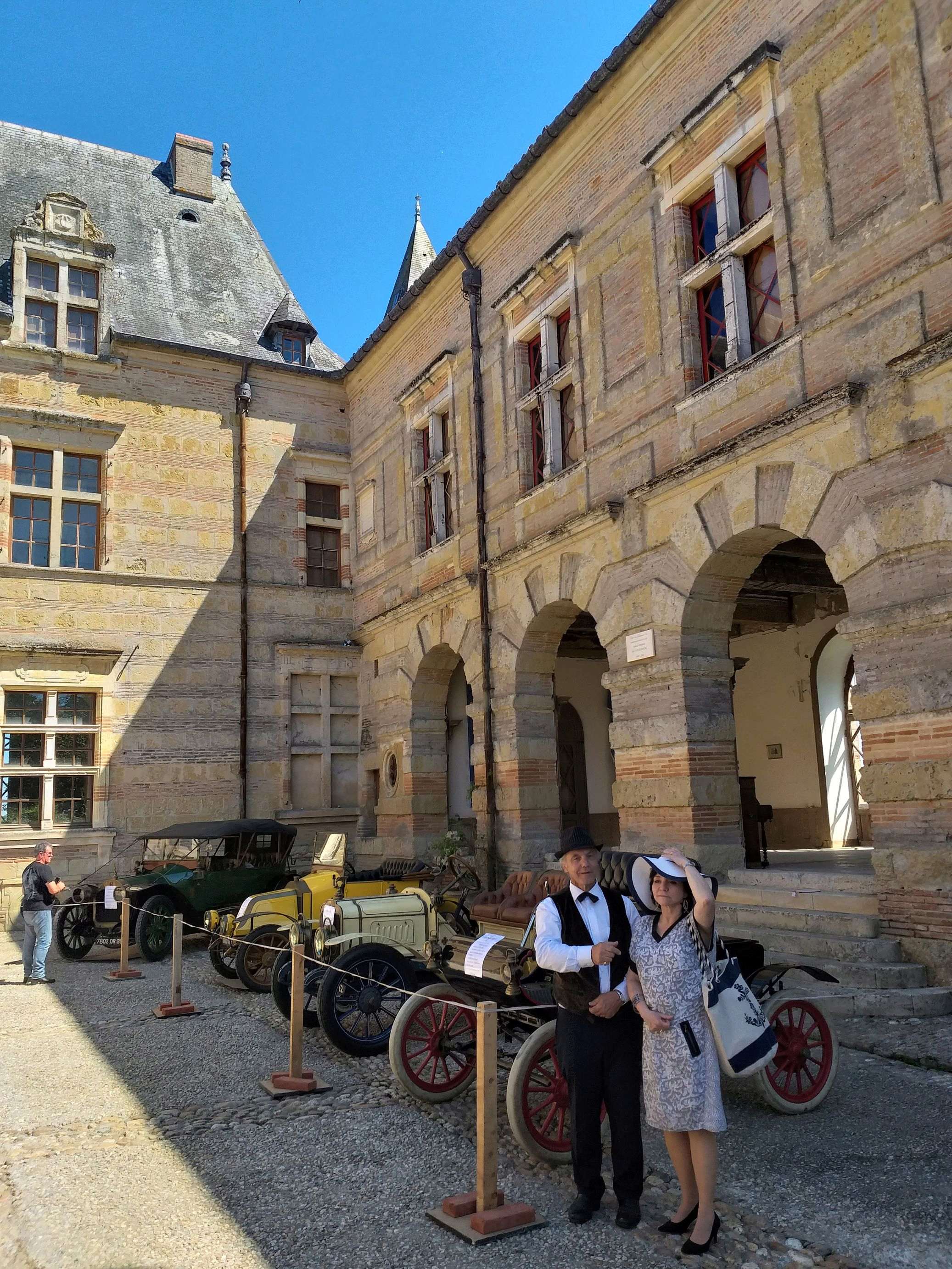 Château de Caumont dans le Gers 20190652