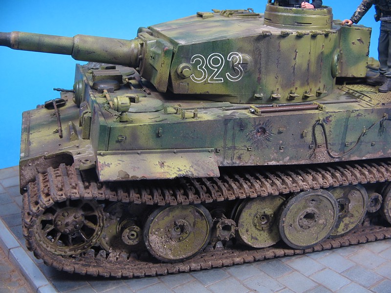 Le dernier Tigre I au combat de Berlin 3_pz_r12