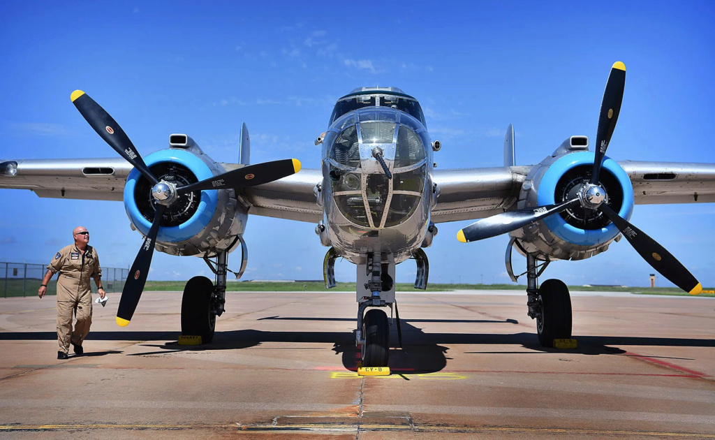 La Commemorative Air Force B-25_b13