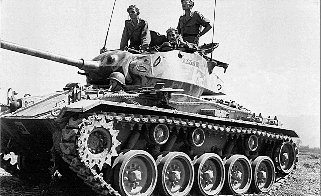 Les M24 Chaffee de Dien bien phu Conti_11