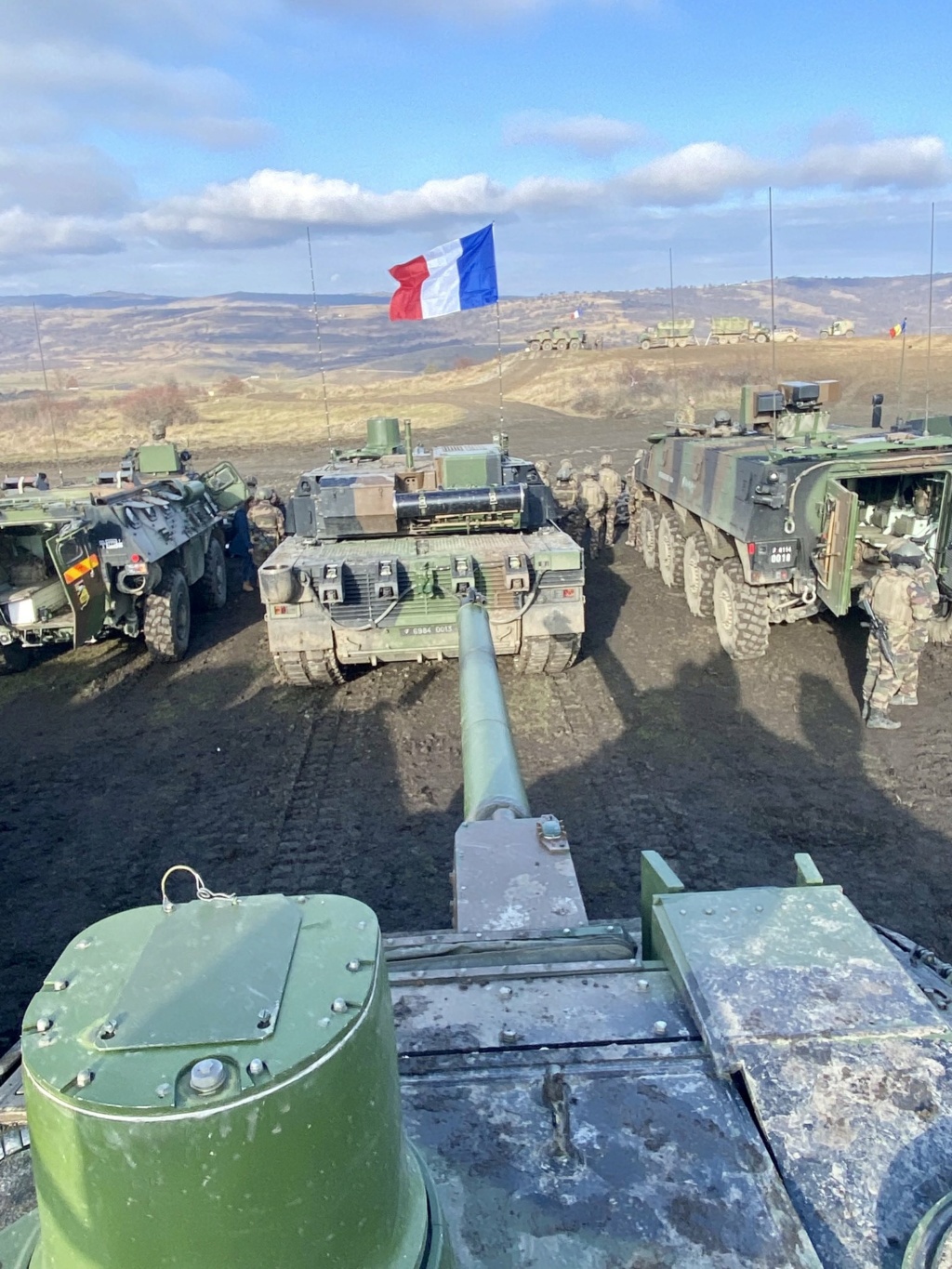 Déploiement massif de l’armée française en Roumanie Franza11