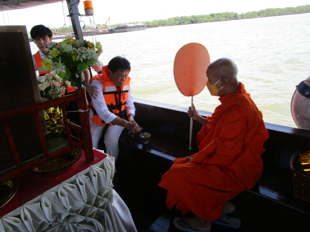 Cremation bouddhiste en Thailande Img_3026