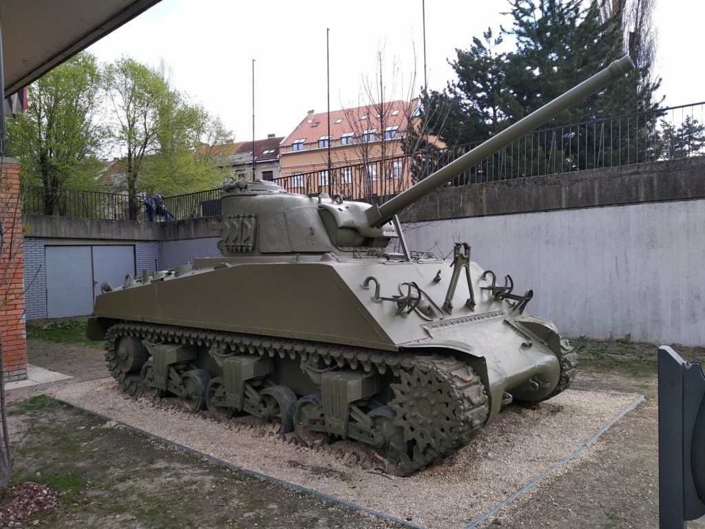 Le sherman du Musée de Voïvodine à Novi Sad - Serbie M4a3e416