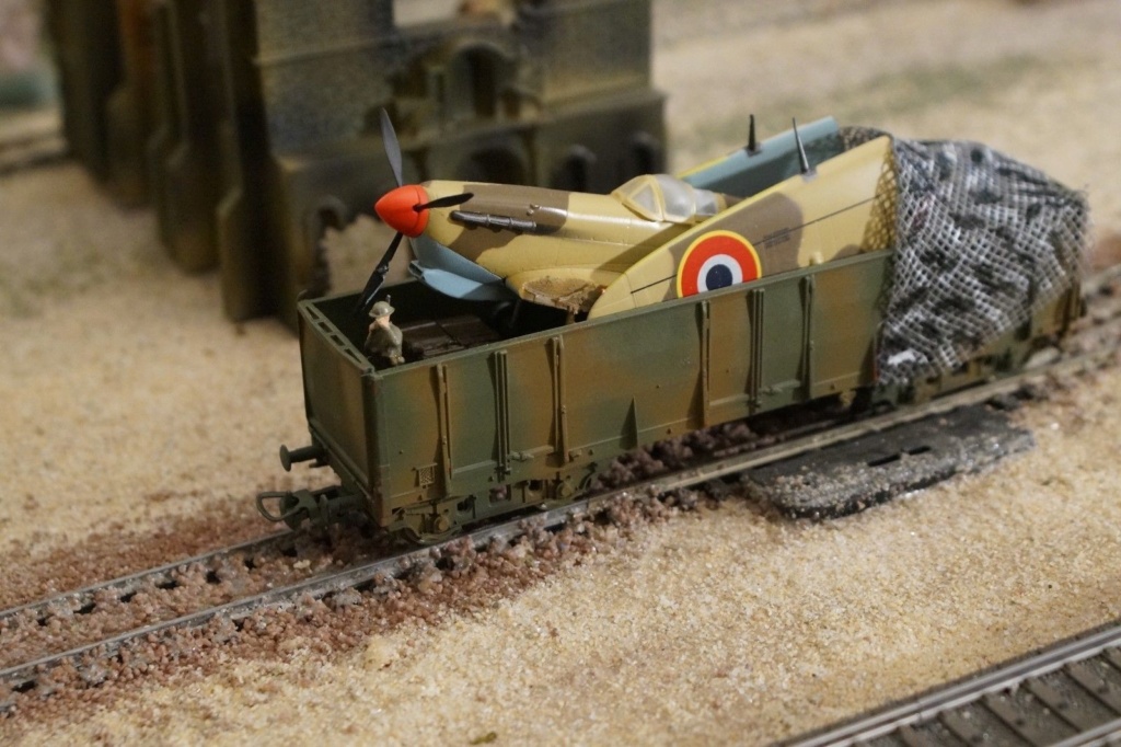 Trains militaires au 1/87e ou HO - Page 2 Piko-w11