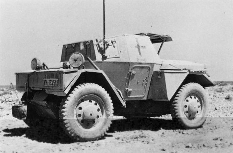 Les vehicules de Commandement de Rommel Rommdi10