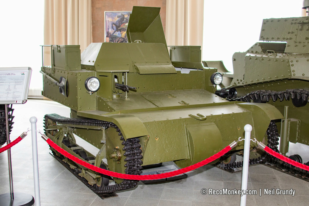 Le Musée militaire de l’UMMC en Russie T-27_m10