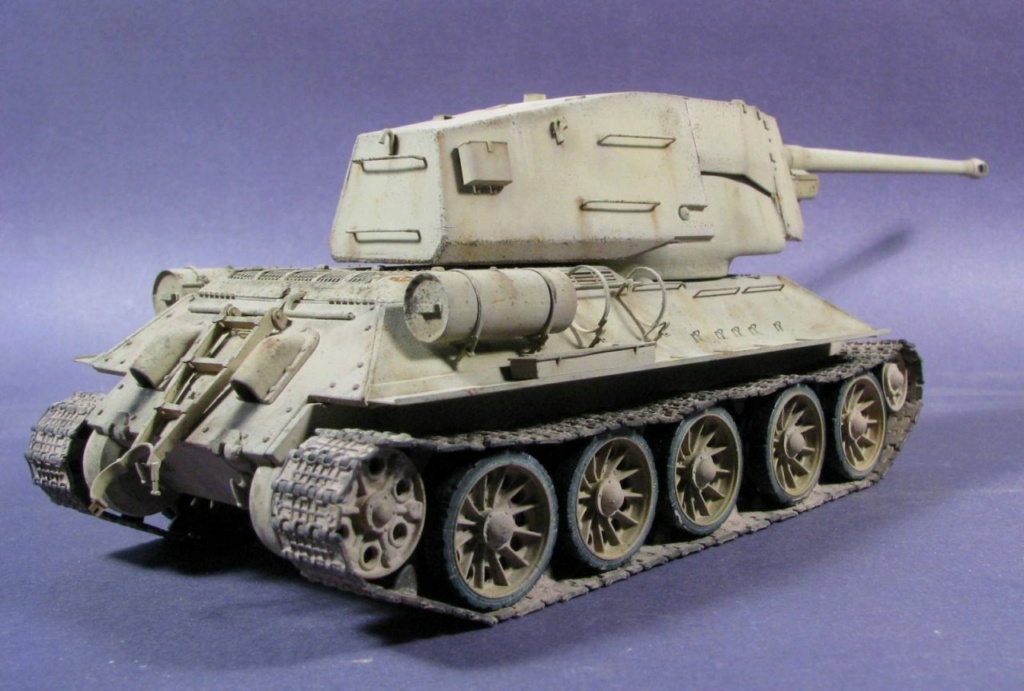 Modele au 1/35e - Page 2 T-34-115