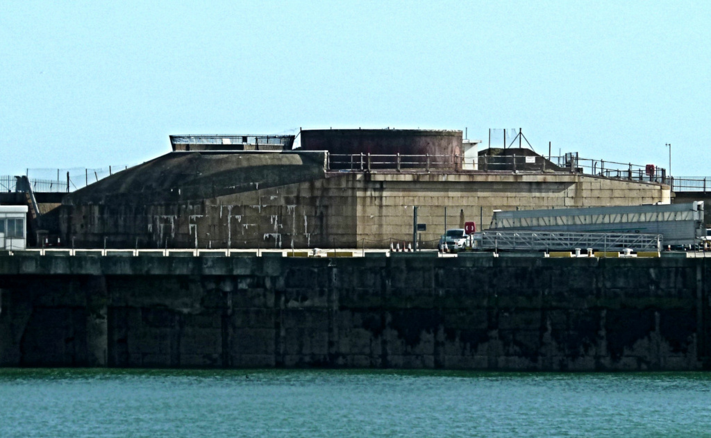 Admiralty Pier Turret (Tourelle de la jetée de l’Amirauté) Turret23