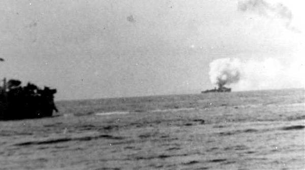 47 navires allies coules par des avions kamikazes Uss-re11
