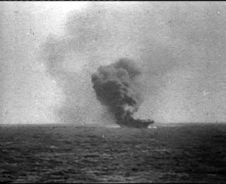 Attaques kamikazes sur les Porte-avions Britanniques Z129