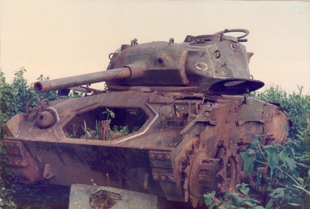 Les M24 Chaffee de Dien bien phu Z303