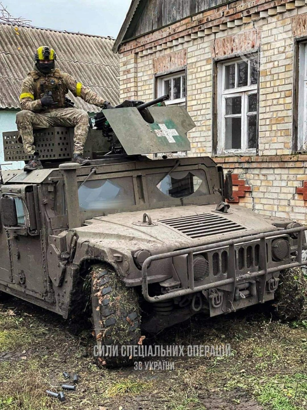 Envois de materiels militaires en Ukraine - Page 11 Zbakmu10