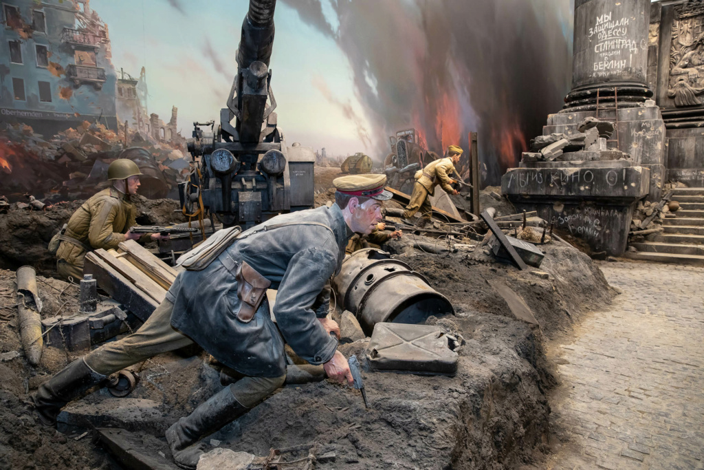 La Russie crée le « plus grand diorama de guerre du monde » Zberli11