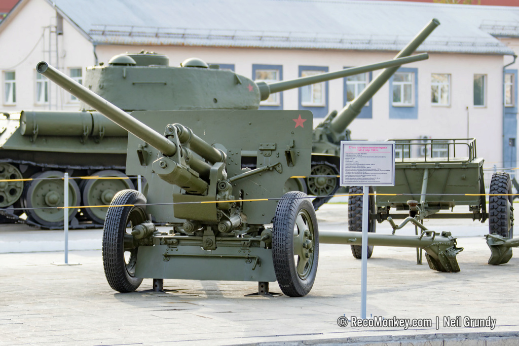 Le Musée militaire de l’UMMC en Russie Zis-2_10