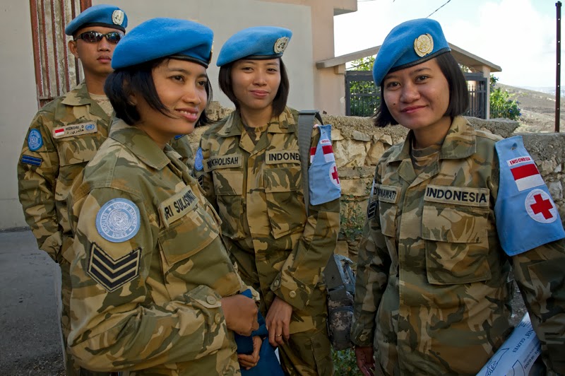 Test de virginité des femmes soldats abolis-Indonesie Zz405