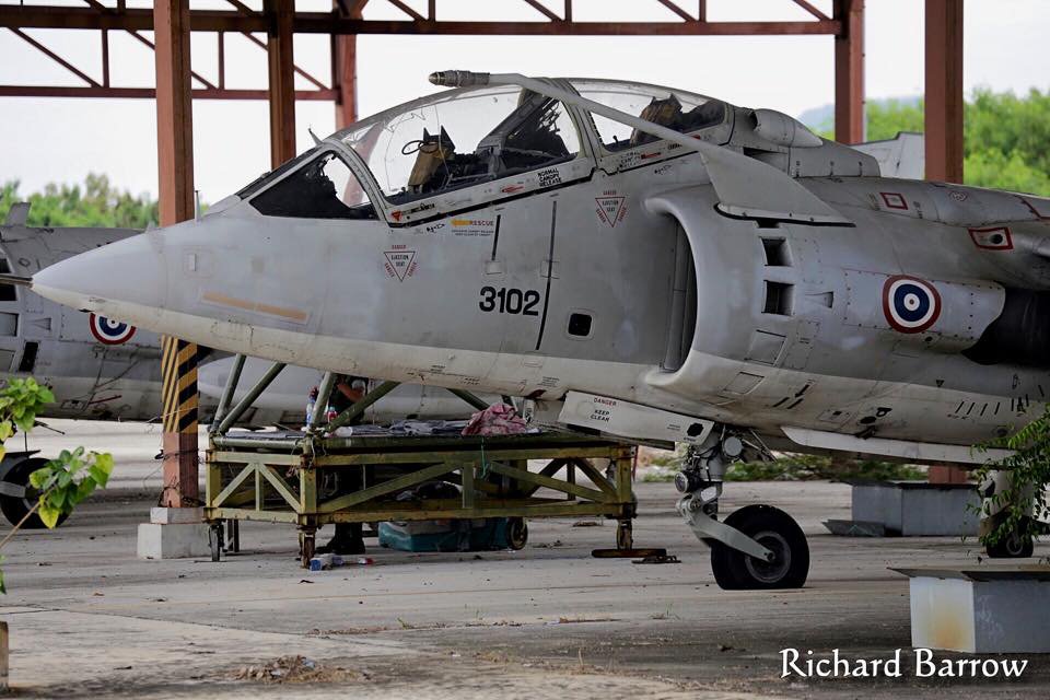 Epaves vieux avions en Thailande Zz_har10