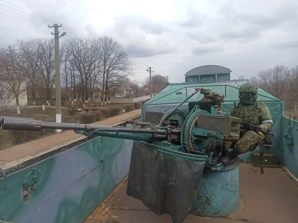 Un train blindé russe a rejoint l’invasion de l’Ukraine Zzcano10